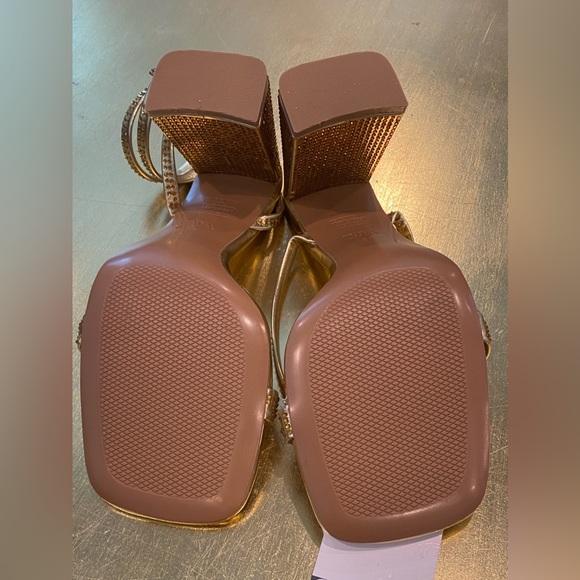 NWT Zara Gold Block Heel Sandals. Size 37 - Picture 14 of 16